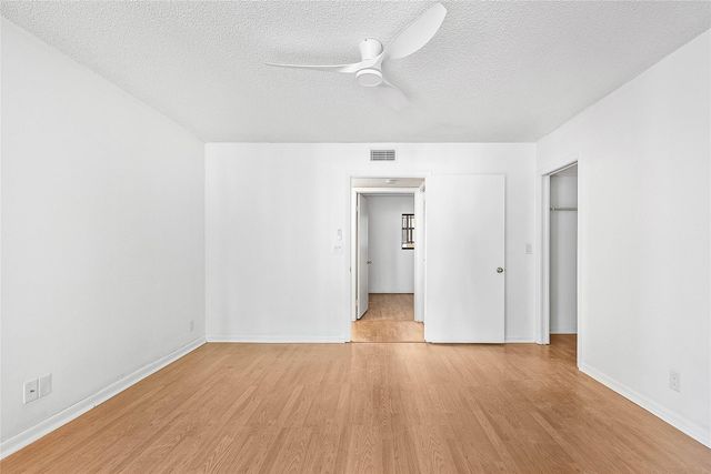 5280 Las Verdes Cir 202, Delray Beach, FL 33484