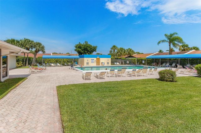 5280 Las Verdes Cir 202, Delray Beach, FL 33484