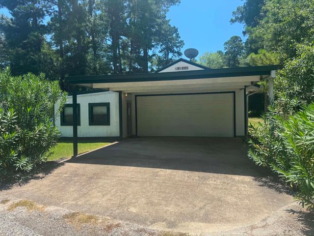 64 Mockingbird Lane, Trinity, TX 75862