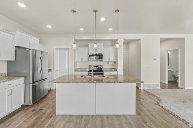 611 S LOCUST DR, Saratoga Springs, UT 84045