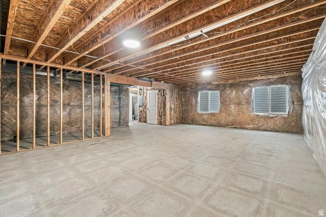 611 S LOCUST DR, Saratoga Springs, UT 84045