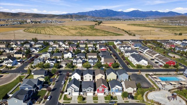 611 S LOCUST DR, Saratoga Springs, UT 84045