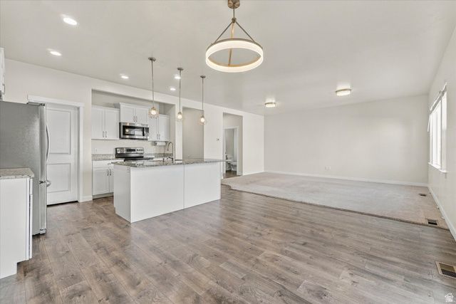 611 S LOCUST DR, Saratoga Springs, UT 84045
