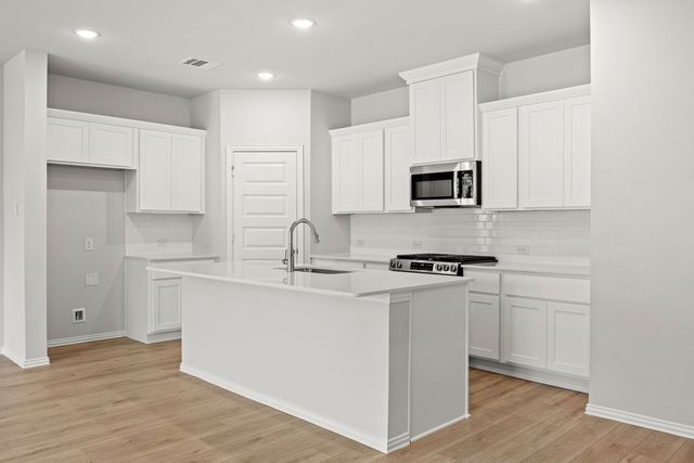 3300 Goshawk Drive, Denton, TX 76208
