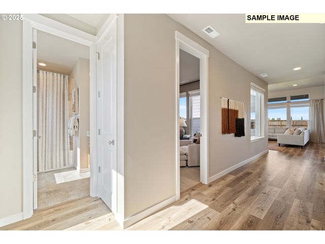 767 Magnolia Ave, Woodburn, OR 97071