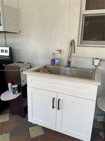 240 NE 27th St 1, Pompano Beach, FL 33064