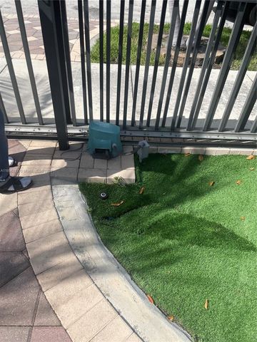 240 NE 27th St 1, Pompano Beach, FL 33064