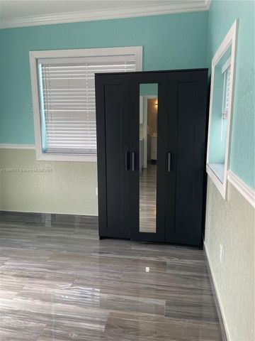 240 NE 27th St 1, Pompano Beach, FL 33064