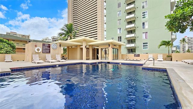 2215 Aloha Drive DH405, Honolulu, HI 96815