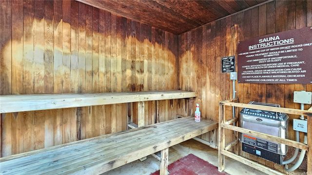 2215 Aloha Drive DH405, Honolulu, HI 96815