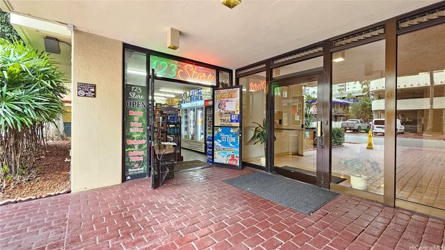 2215 Aloha Drive DH405, Honolulu, HI 96815