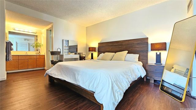 2215 Aloha Drive DH405, Honolulu, HI 96815