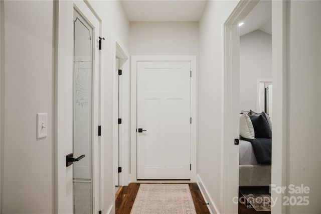 140 Gosling Drive, Hendersonville, NC 28792