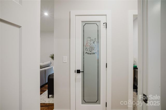 140 Gosling Drive, Hendersonville, NC 28792