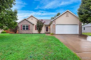 904 Woodland Drive, Maryville, IL 62062