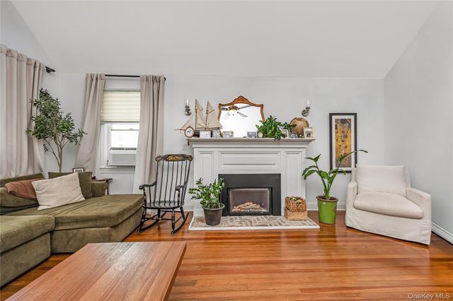 24 Harmon Street, Long Beach, NY 11561