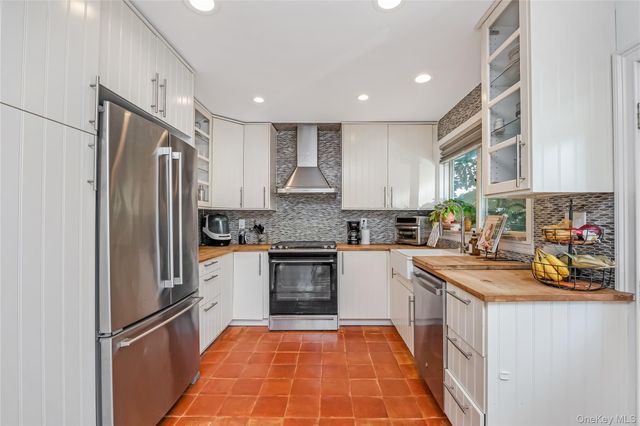24 Harmon Street, Long Beach, NY 11561