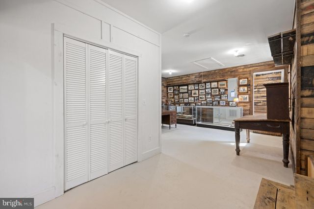 22540 BLUE RIDGE MOUNTAIN RD, Paris, VA 20130