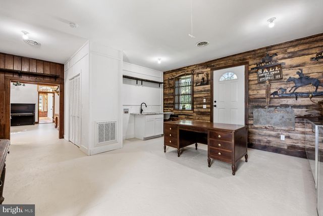 22540 BLUE RIDGE MOUNTAIN RD, Paris, VA 20130