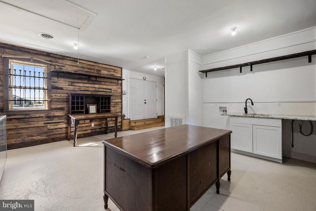 22540 BLUE RIDGE MOUNTAIN RD, Paris, VA 20130