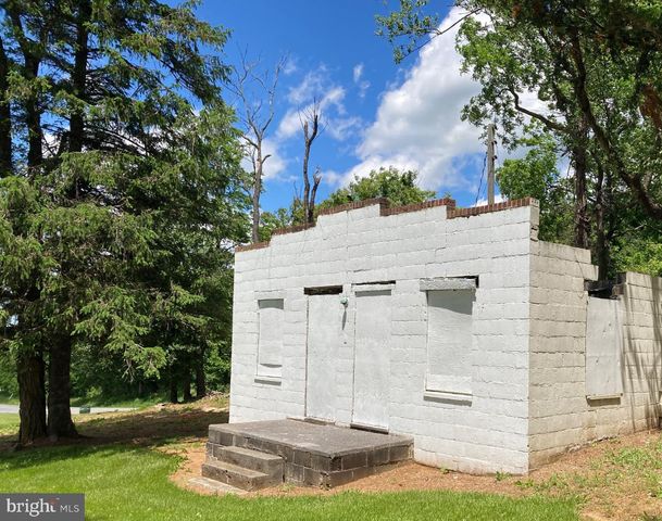 22540 BLUE RIDGE MOUNTAIN RD, Paris, VA 20130
