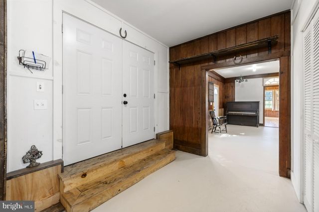 22540 BLUE RIDGE MOUNTAIN RD, Paris, VA 20130