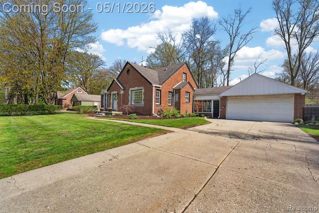 20479 Old Homestead Drive, Harper Woods, MI 48225