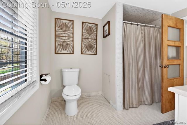 20479 Old Homestead Drive, Harper Woods, MI 48225
