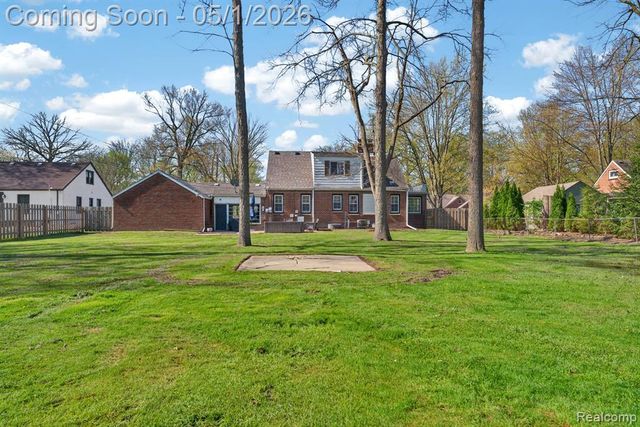 20479 Old Homestead Drive, Harper Woods, MI 48225