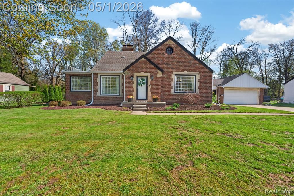 20479 Old Homestead Drive, Harper Woods, MI 48225