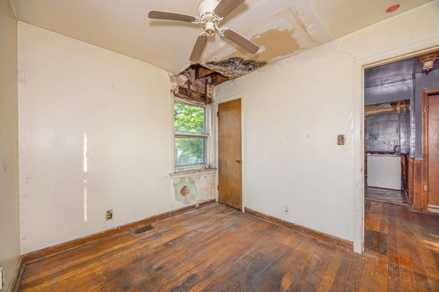 14201 S State Street, Riverdale, IL 60827