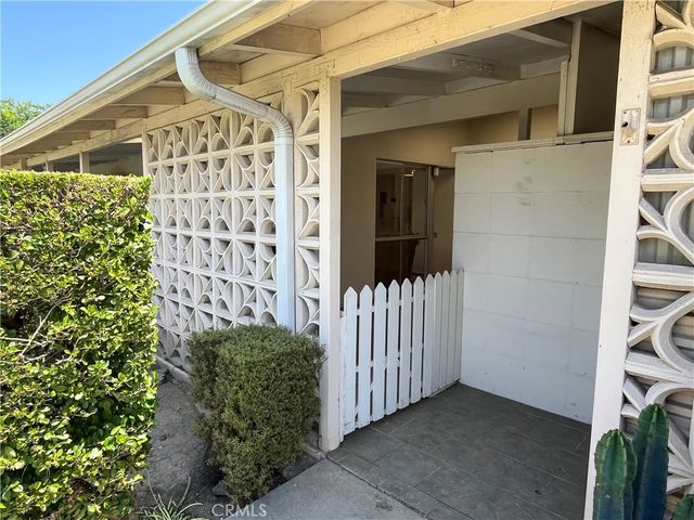 1571 Golden Rain Rd., M5-118I, Seal Beach, CA 90740