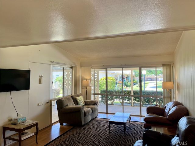 1571 Golden Rain Rd., M5-118I, Seal Beach, CA 90740