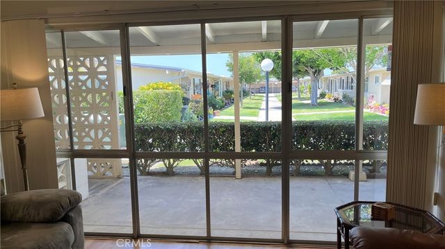 1571 Golden Rain Rd., M5-118I, Seal Beach, CA 90740