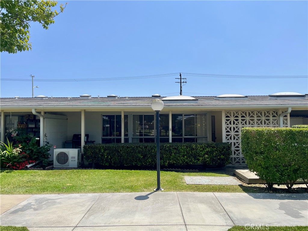 1571 Golden Rain Rd., M5-118I, Seal Beach, CA 90740