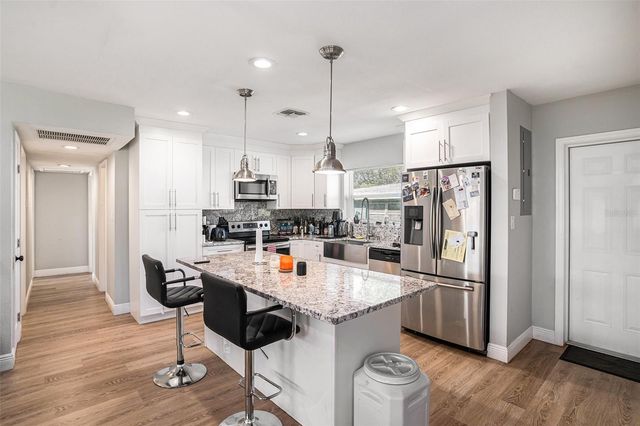 6504 N 21ST STREET, Tampa, FL 33610