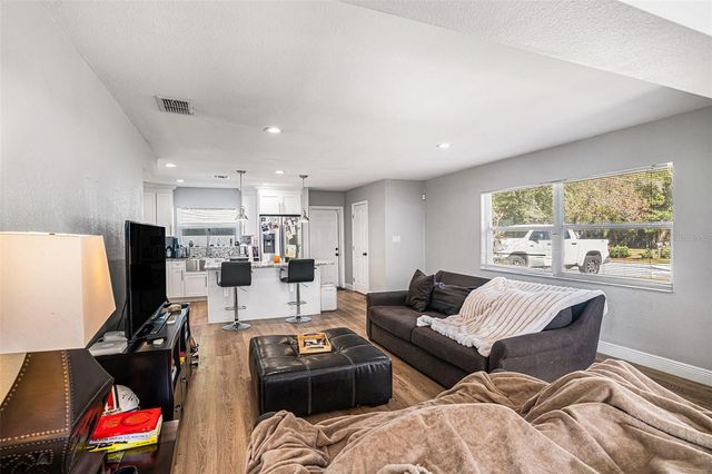 6504 N 21ST STREET, Tampa, FL 33610