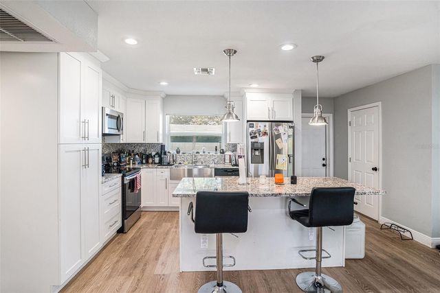 6504 N 21ST STREET, Tampa, FL 33610