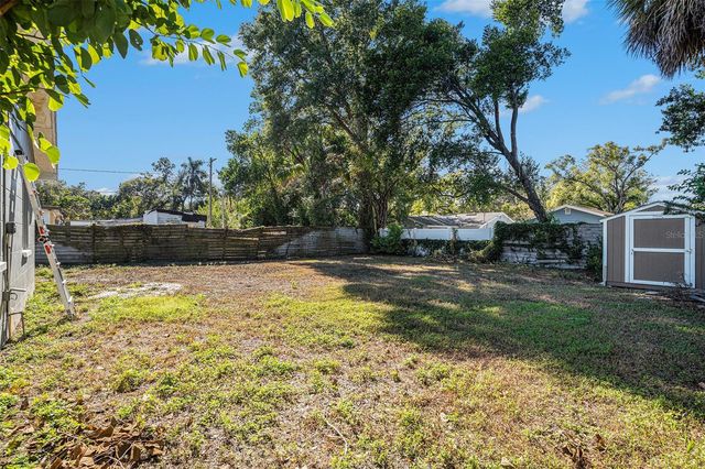 6504 N 21ST STREET, Tampa, FL 33610