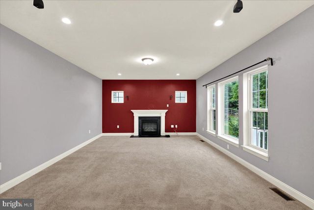 181 SCOTLAND DR, Reading, PA 19606