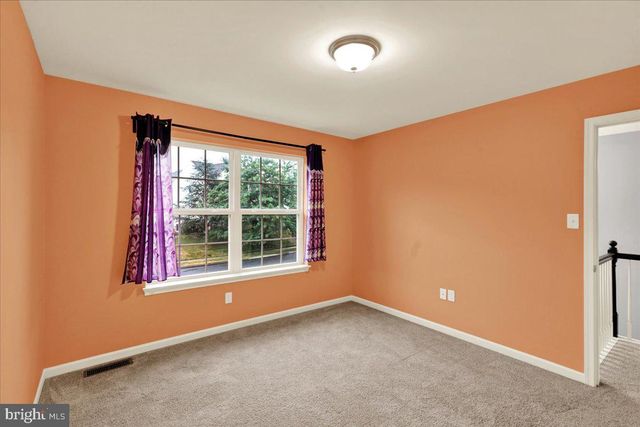 181 SCOTLAND DR, Reading, PA 19606