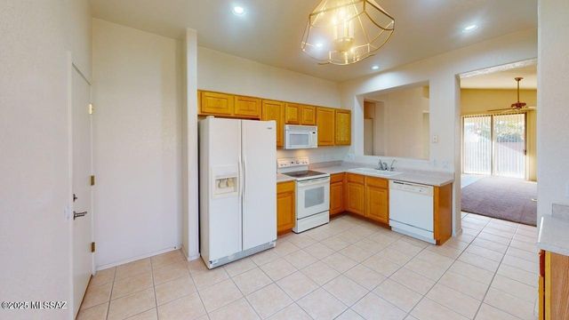 9413 N Desert Mist Lane, Tucson, AZ 85743