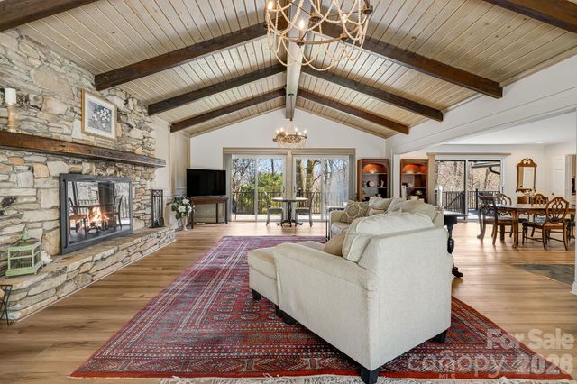 254 Orchard Circle, Laurel Park, NC 28739