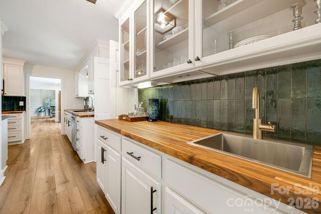 254 Orchard Circle, Laurel Park, NC 28739