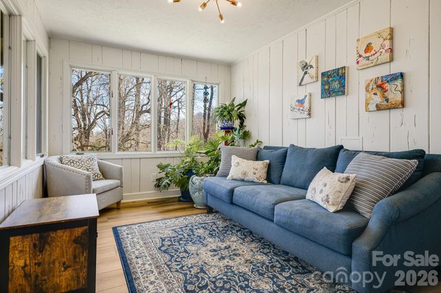 254 Orchard Circle, Laurel Park, NC 28739