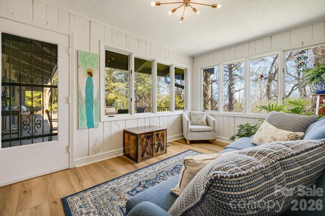 254 Orchard Circle, Laurel Park, NC 28739