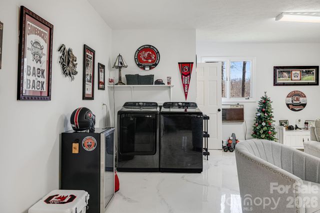 254 Orchard Circle, Laurel Park, NC 28739