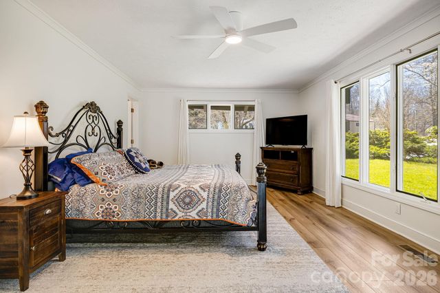 254 Orchard Circle, Laurel Park, NC 28739