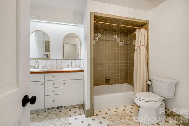 254 Orchard Circle, Laurel Park, NC 28739