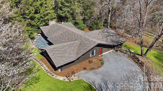 254 Orchard Circle, Laurel Park, NC 28739